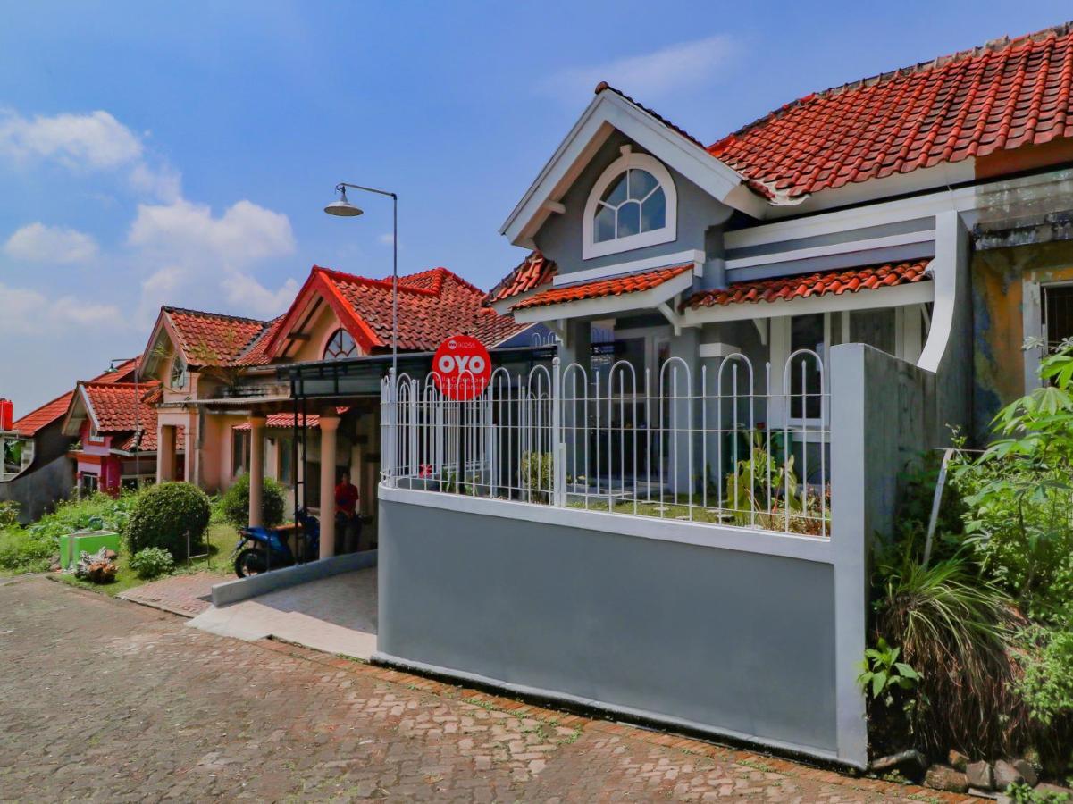 Oyo 90255 Cipendawa Md28 Hotel Cianjur